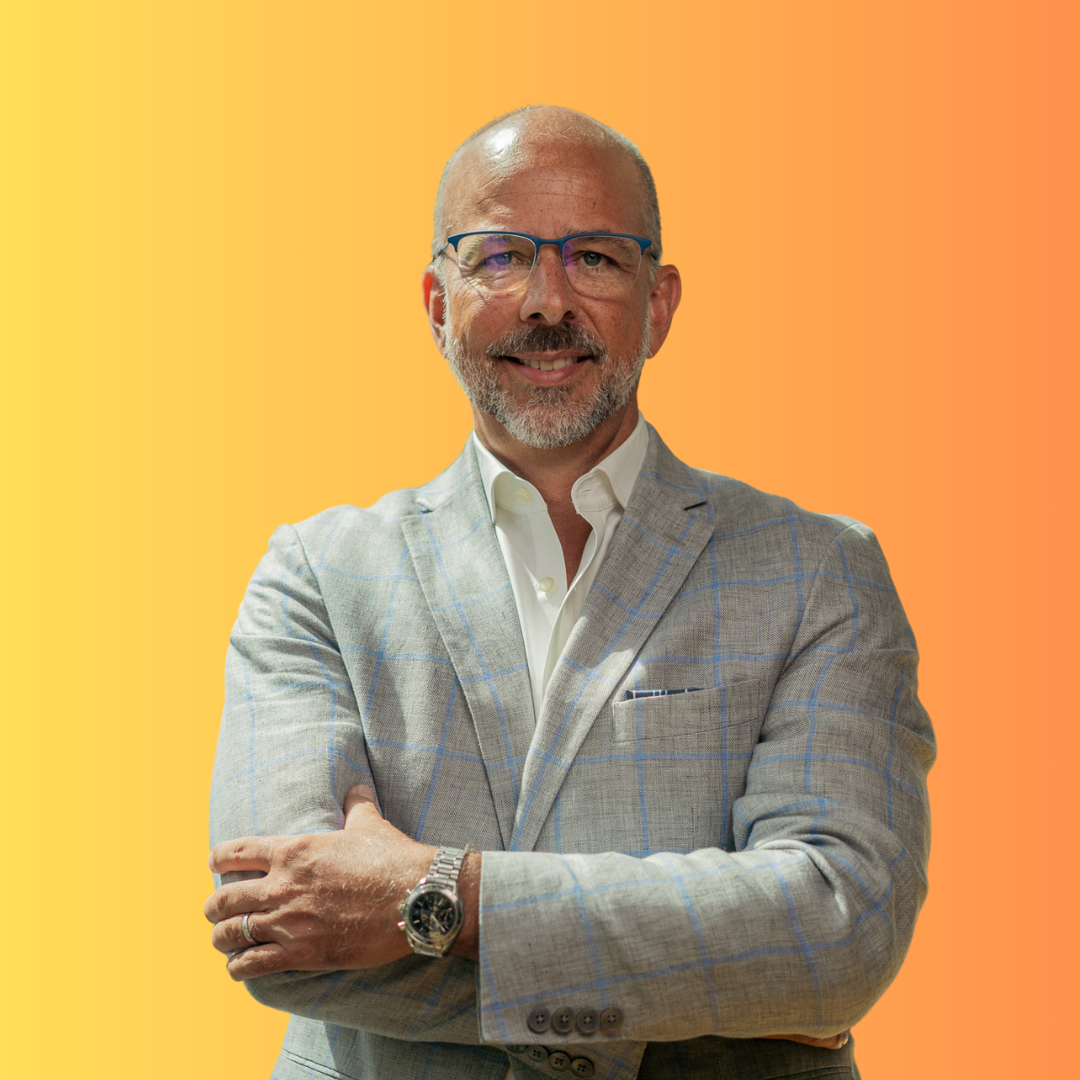 Headshot of Thalius Hecksher, Founder & Managing Partner